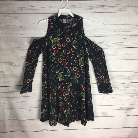 Floral Mock Neck Dress - Picture 3 of 5